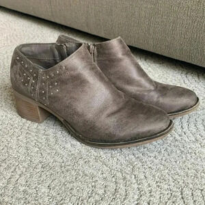 Carlos by Carlos Santana Conroy ankle bootie size 9.5